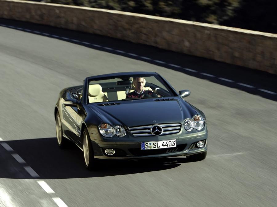  Mercedes-Benz SL600 2006 года  (фото 22 из 24)
